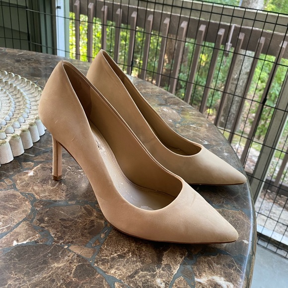 ANTONIO MELANI Shoes - Antonio Melani, Nude Suede Pointed Toe High Heels Size 8